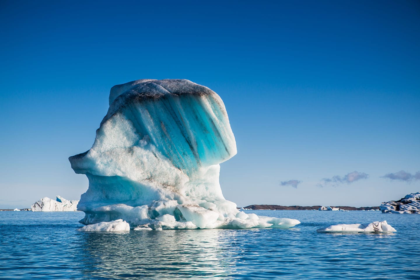 Giant iceberg in the Jökulsárlón lagoon of Iceland