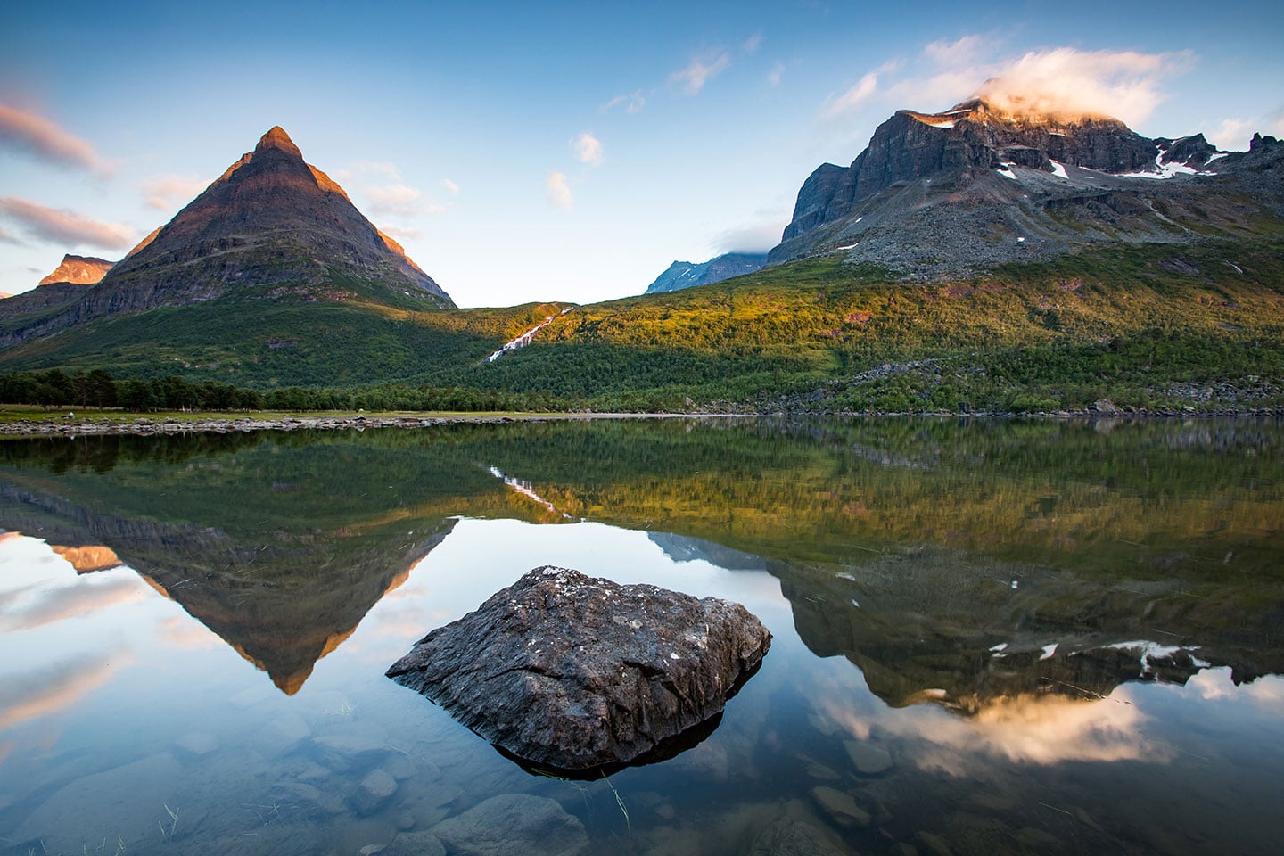 Innderdalen mountain peaks in Norway