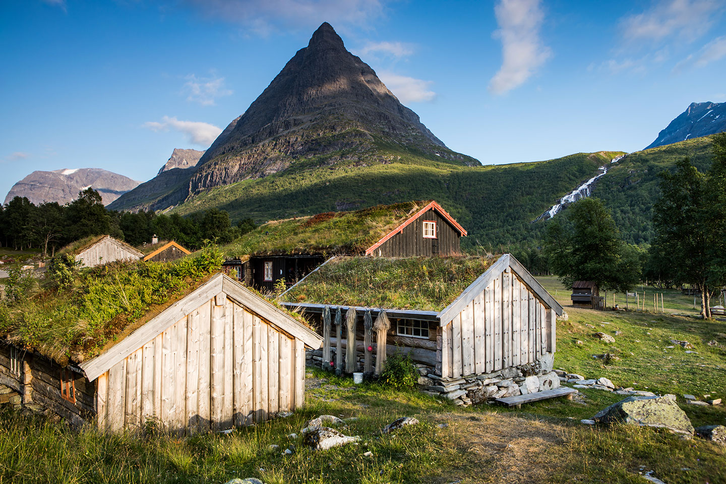 Innerdalen mountain huts in Norway